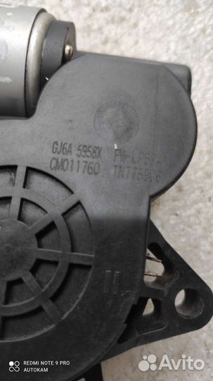 Мотор стеклоподъемника Mazda 3