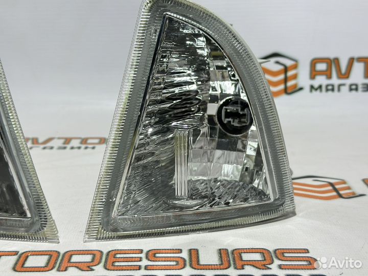 Повторитель поворота Toyota Aqua 2011-2014 год