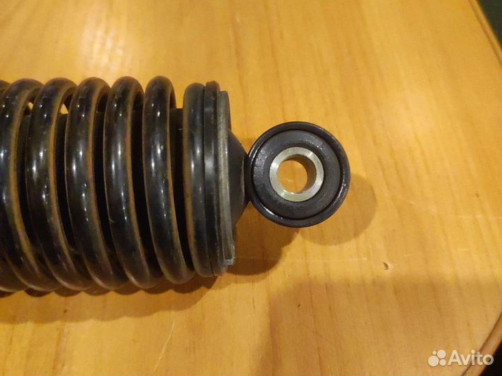 Амортизатор на Ямаху маджести yp250 оригинал бу