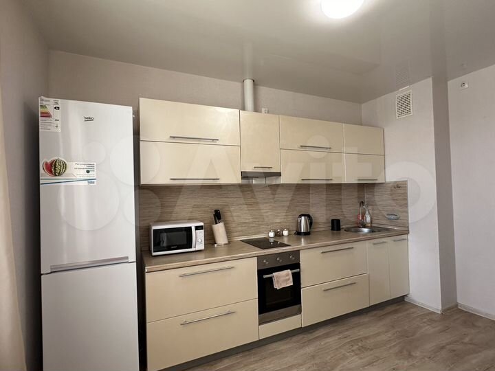 2-к. квартира, 58 м², 10/17 эт.