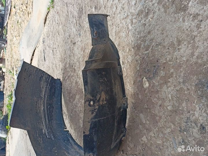 Подкрылок передний левый Opel Omega B