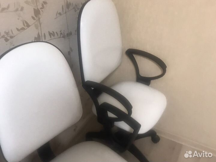 Стул бюрократ