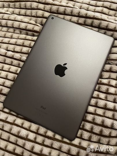 iPad 8 10.2 (2020) 32 Гб a2270 со стилусом