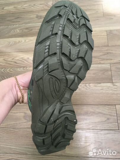 Кроссовки олива мох