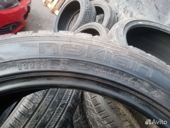 Nokian Tyres WR SUV 3 275/40 R21 107V