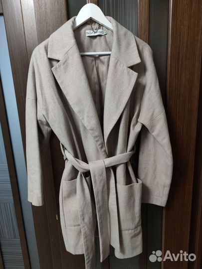 Пальто шерстяное