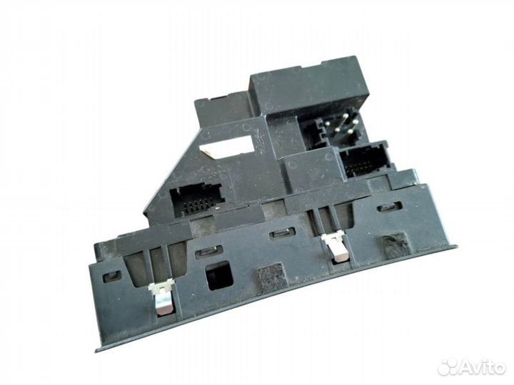 Блок переключателей в двери передний пасс. Bmw