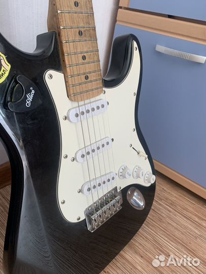 Электрогитара с комбиком и чехлом