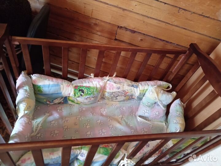 Детская кроватка