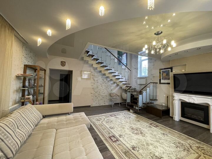 Дом 180,4 м² на участке 13,8 сот.