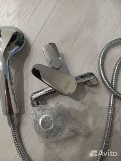 Смеситель для ванны с душем