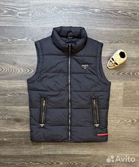 Жилетка prada