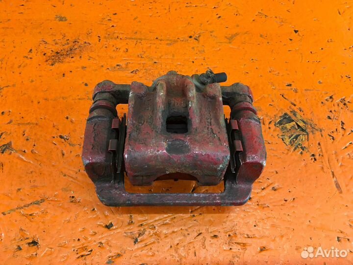 Суппорт задний правый Hyundai Tucson