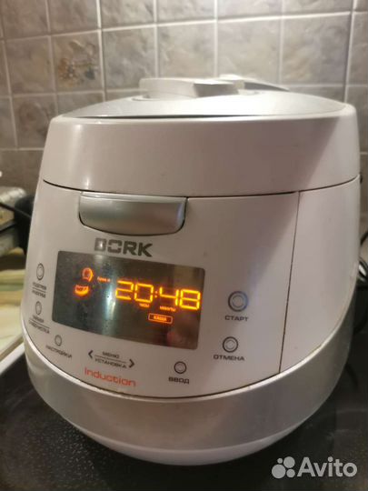 Мультиварка /скороварка Bork U700