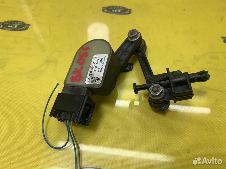 Датчик подвеки Левый Cayenne Touareg Q7