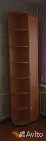 Пенал с дверцей и полками,б/у