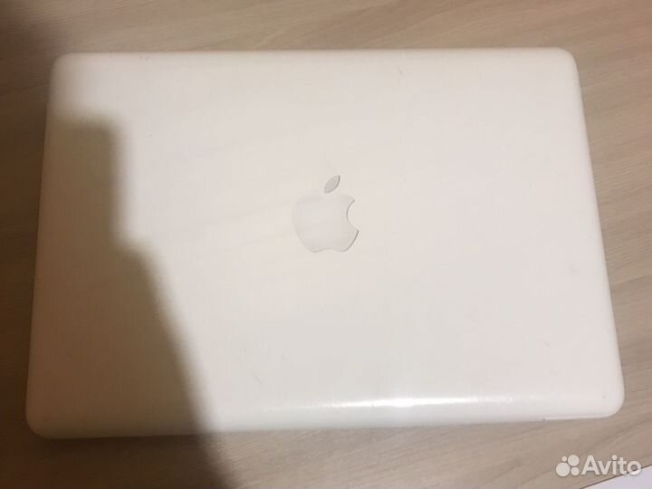 Apple MacBook
