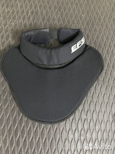 Нагрудник хоккейный