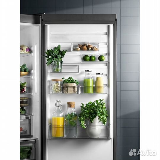 Холодильник Electrolux RNC7ME32W2 новый доставка