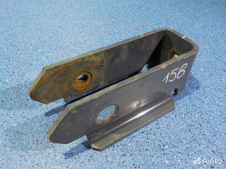 5010629039 Кронштейн бампера RH Renault