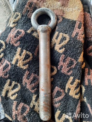 Буксировочный крюк