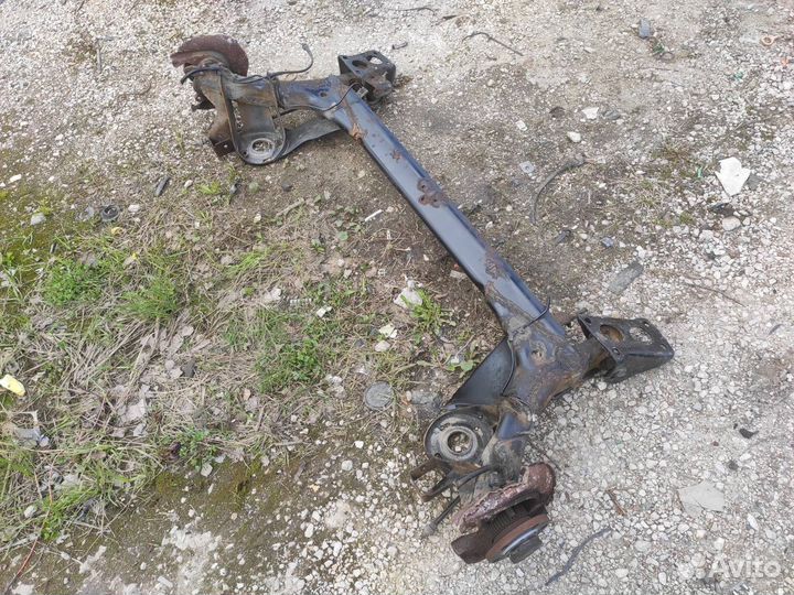 Балка подвески задняя Volkswagen Golf 4