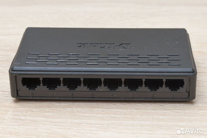 Коммутатор (Свич) D-Link DES-1008A 8-port 100Mbps