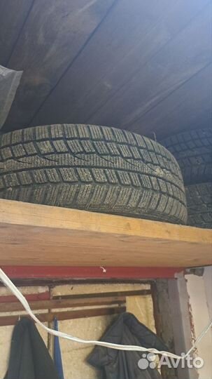 Windforce Snowblazer UHP 215/45 R18