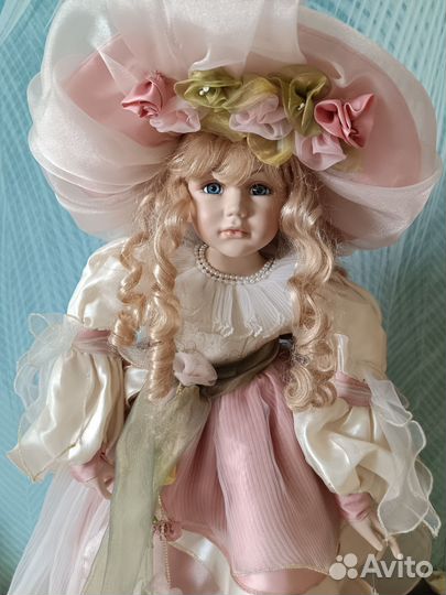 Кукла фарфоровая remeco collection