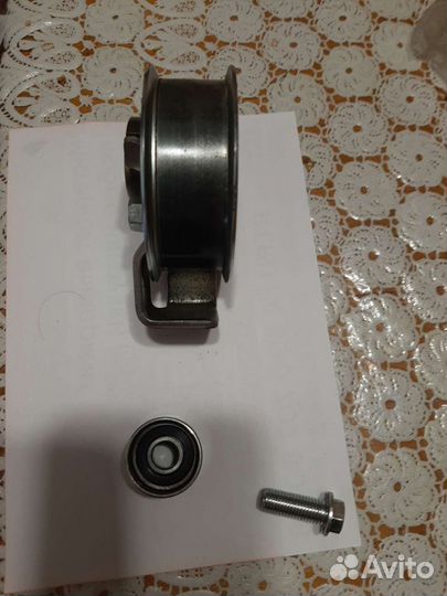 Ролик натяжной и паразитный.ауди А6.пассат Б.5