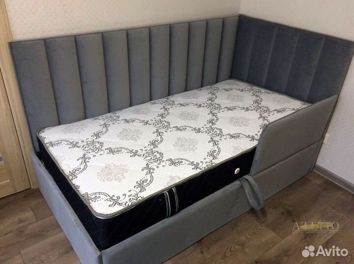 Детская кровать с мягкими бортиками