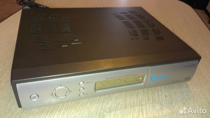 Спутниковый SD ресивер Lumax DV2400IRD