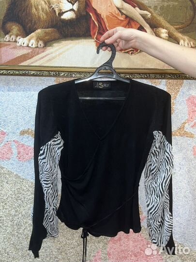 Вещи футболки Кофта