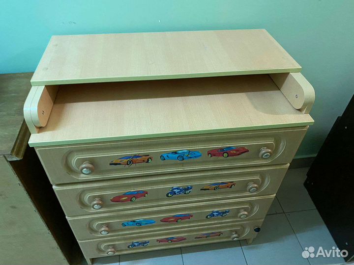 Продам пеленальный комод с раскладной полкой