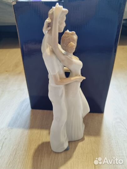 Фарфоровые статуэтки новые