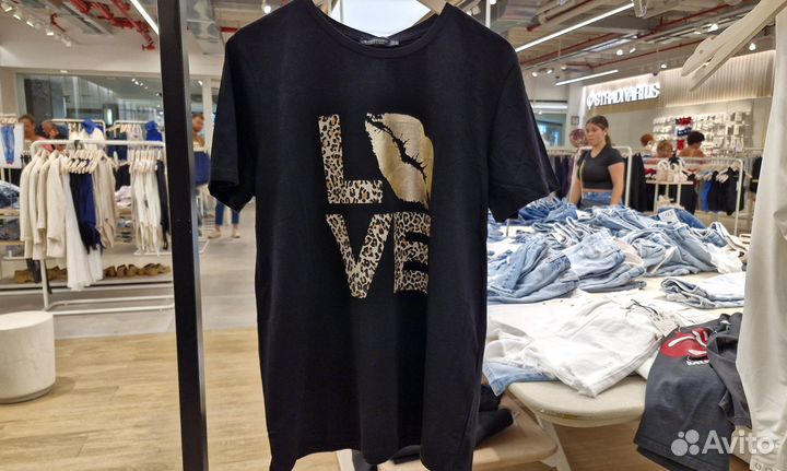 Футболка Stradivarius Испания opигинaл.Новая