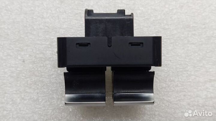 Кнопка стеклоподъемника задняя Audi Q8 4MN dhxa