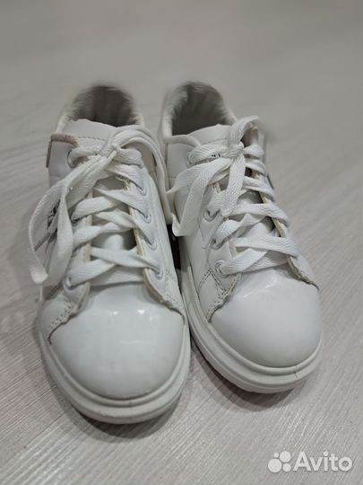 Кроссовки для девочки