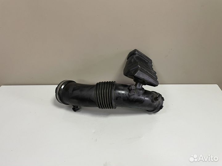 Патрубок воздушного фильтра Ауди А4 Б8 А5 8Т