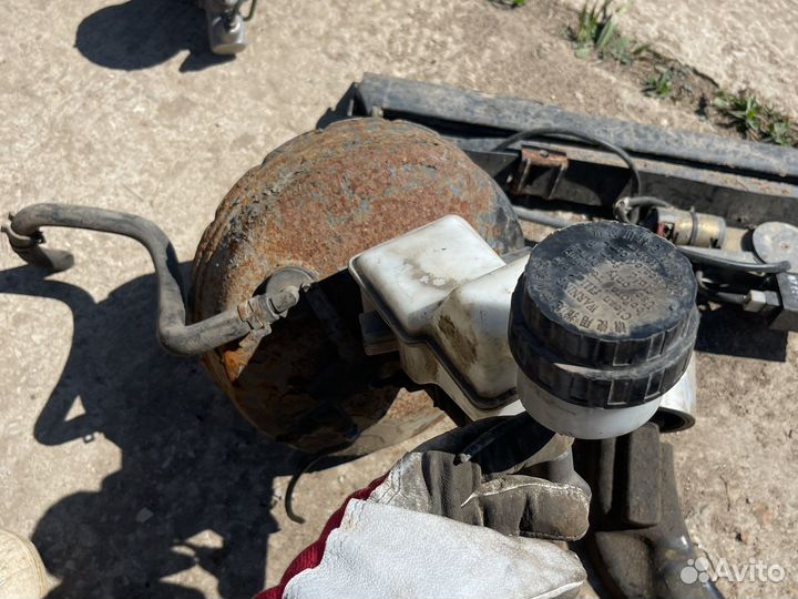 Вакуумник geely emgrand