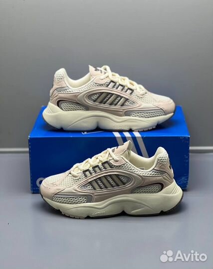 Кроссовки женские Adidas ozmillen