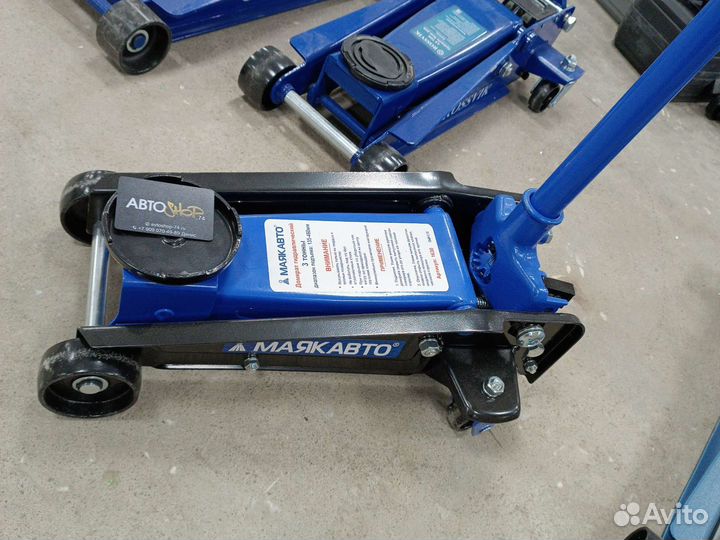 Домкрат подкатной 3 тонны 460 мм