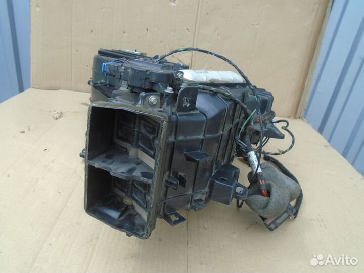 Туарег 2002-2010 корпус испарителя 7L0820024 б/у