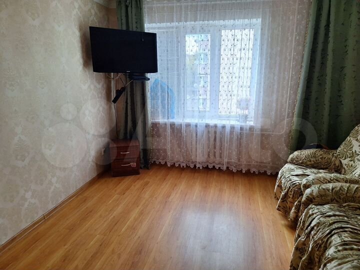 2-к. квартира, 63 м², 3/10 эт.