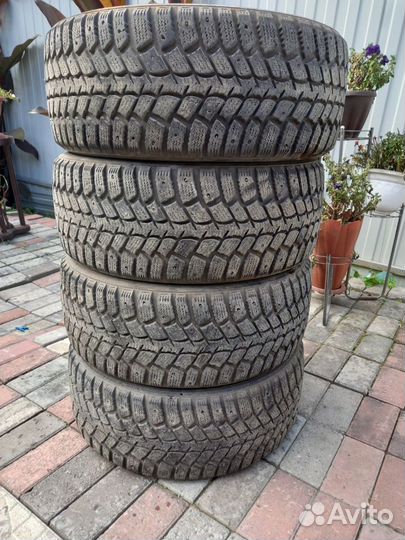 Kumho I'Zen Wis KW19 215/50 R17 91D