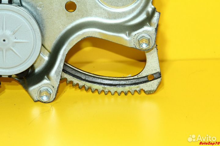 Lexus RX450h Стеклоподъемник задний правый