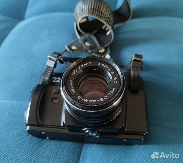 Плёночный фотоаппарат Зенит 122