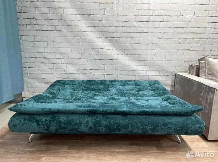 Диван со спальным местом / диван офисный