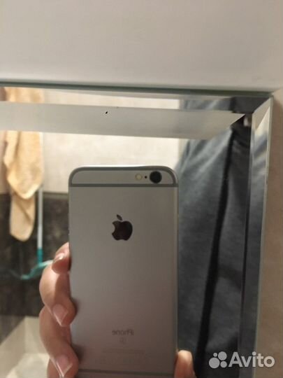 Телефон iPhone 6s