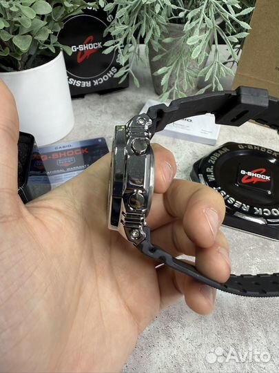 Часы Casio G-Shock GM-2100